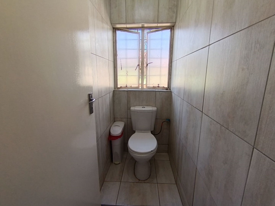 16 Bedroom Property for Sale in Universitas Free State